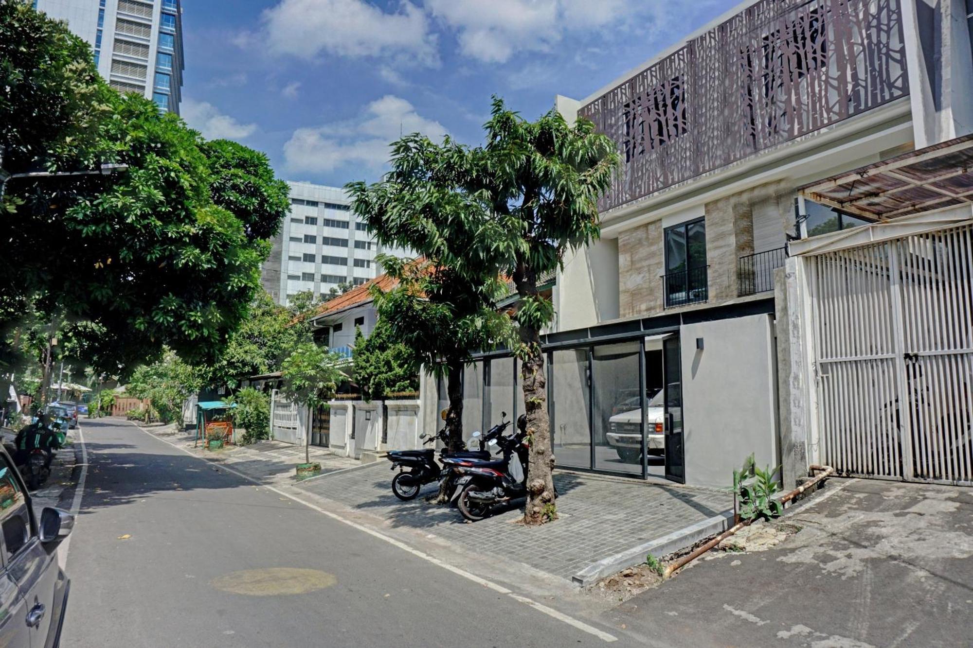 Super Oyo Capital O 90635 Tango Juliet Residence Jakarta Eksteriør billede